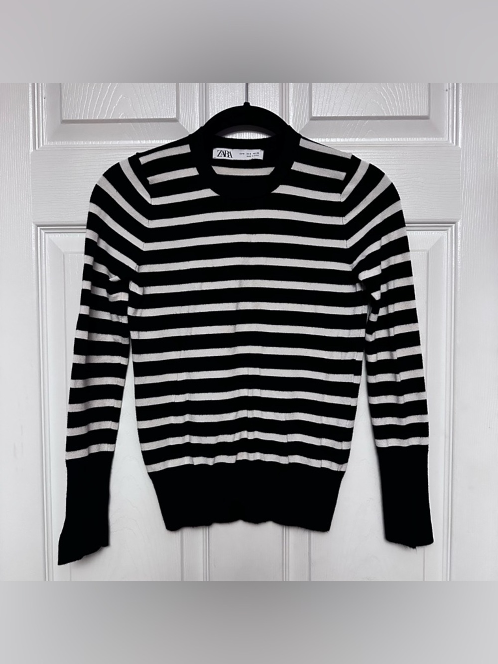 ZARA Women’s Black/White Striped Crew Neck Long Sleeve Pullover Sweater Size S
